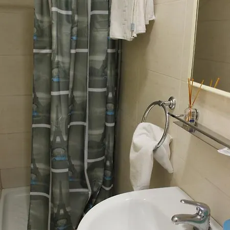 Πανσιόν Cal Siles *